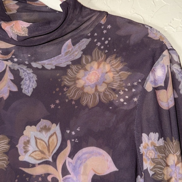 Johnny Was Harmonia Floral-Print Mesh Mock-Neck Top size medium - Picture 3 of 7